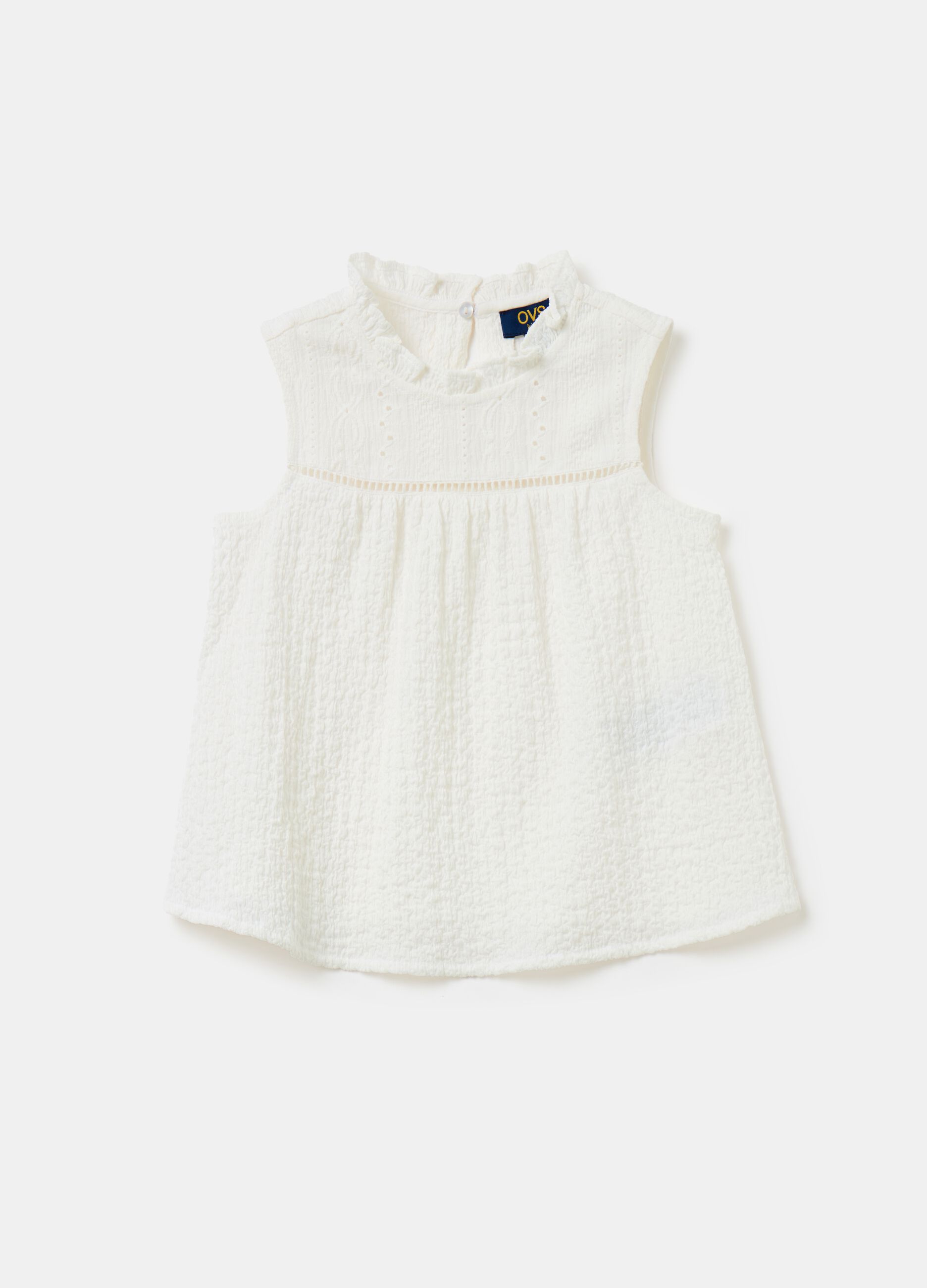 Crinkle blouse with embroidery