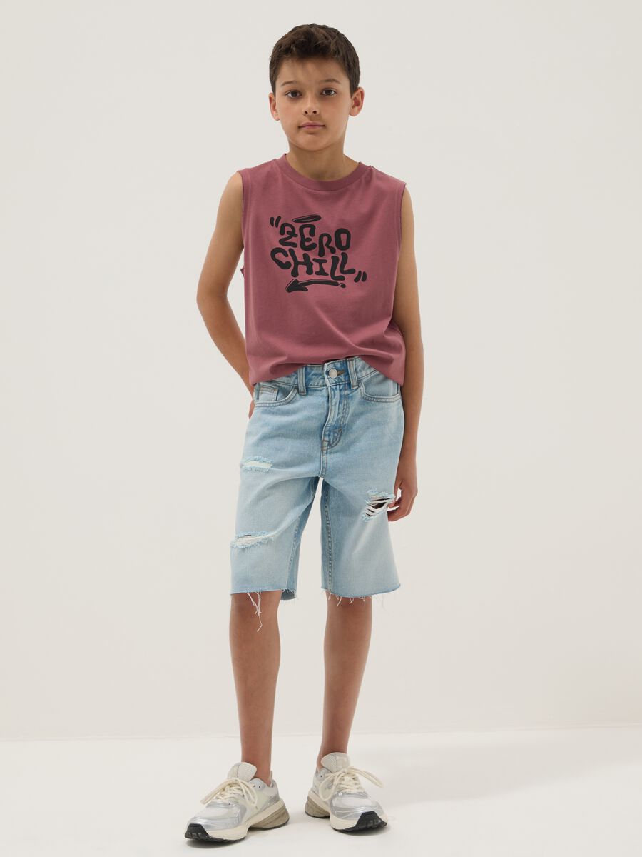 Pantaloni corti azzurri in denim regular fit per ragazzo_0