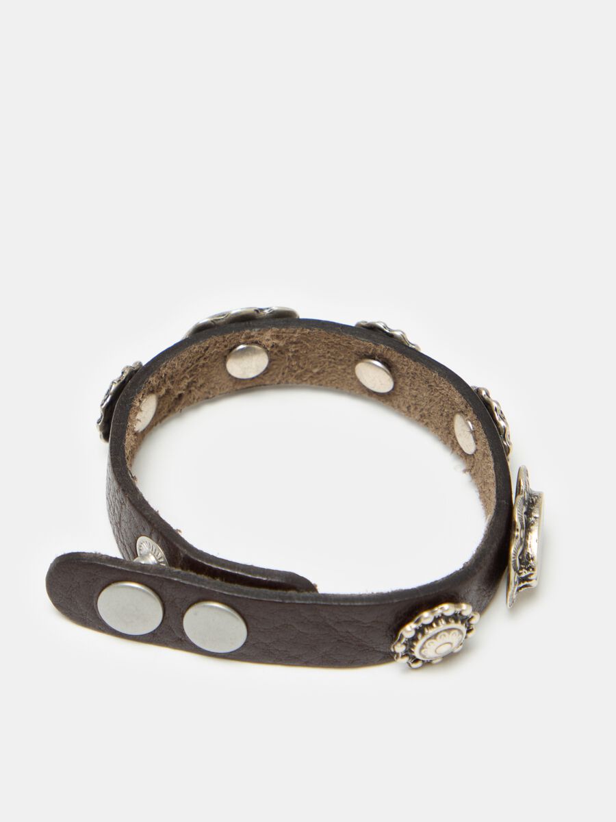 Leather bracelet with conchos_1