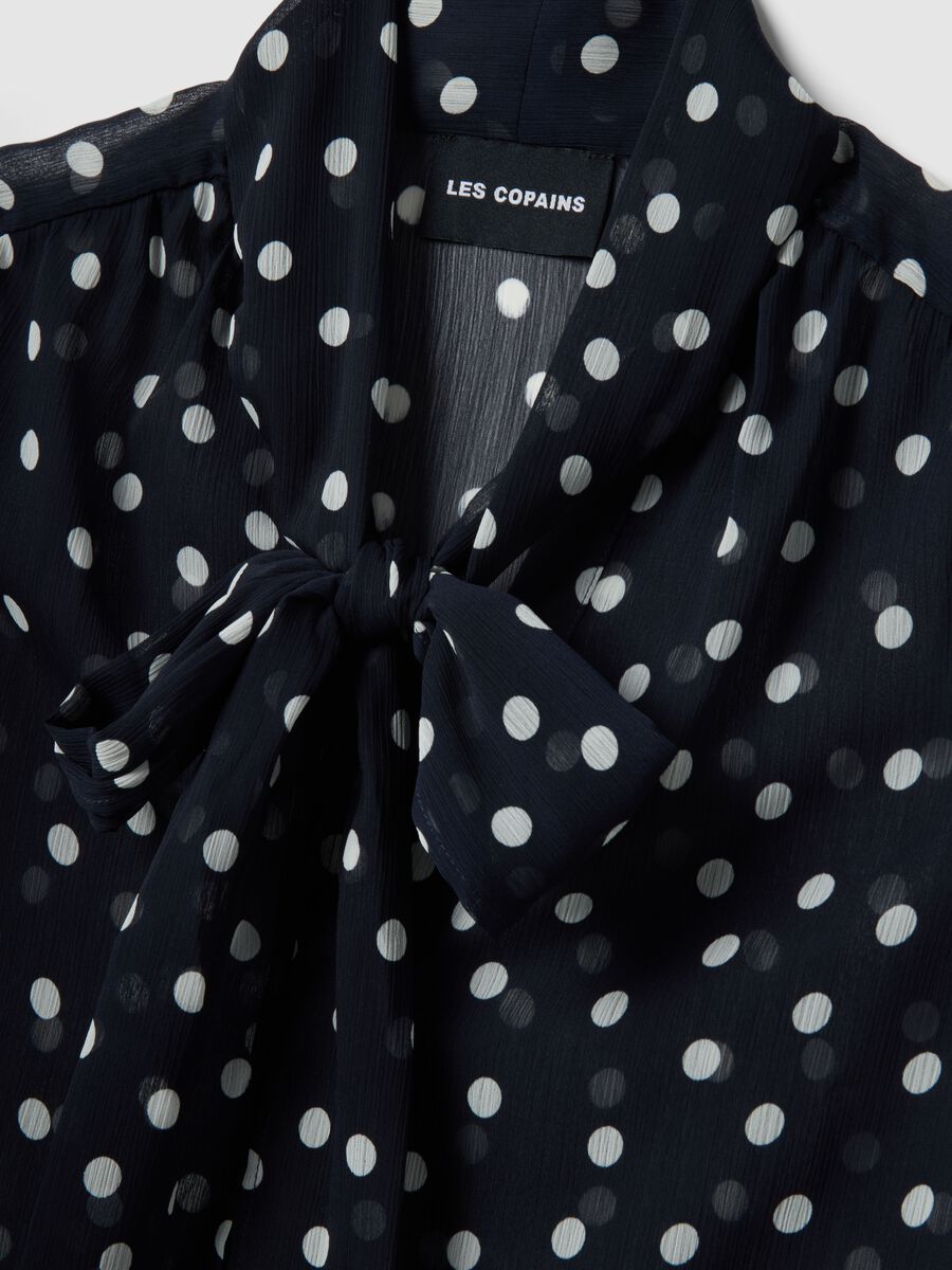 Sleeveless multicolour polka dot blouse with fancy collar, regular fit_5