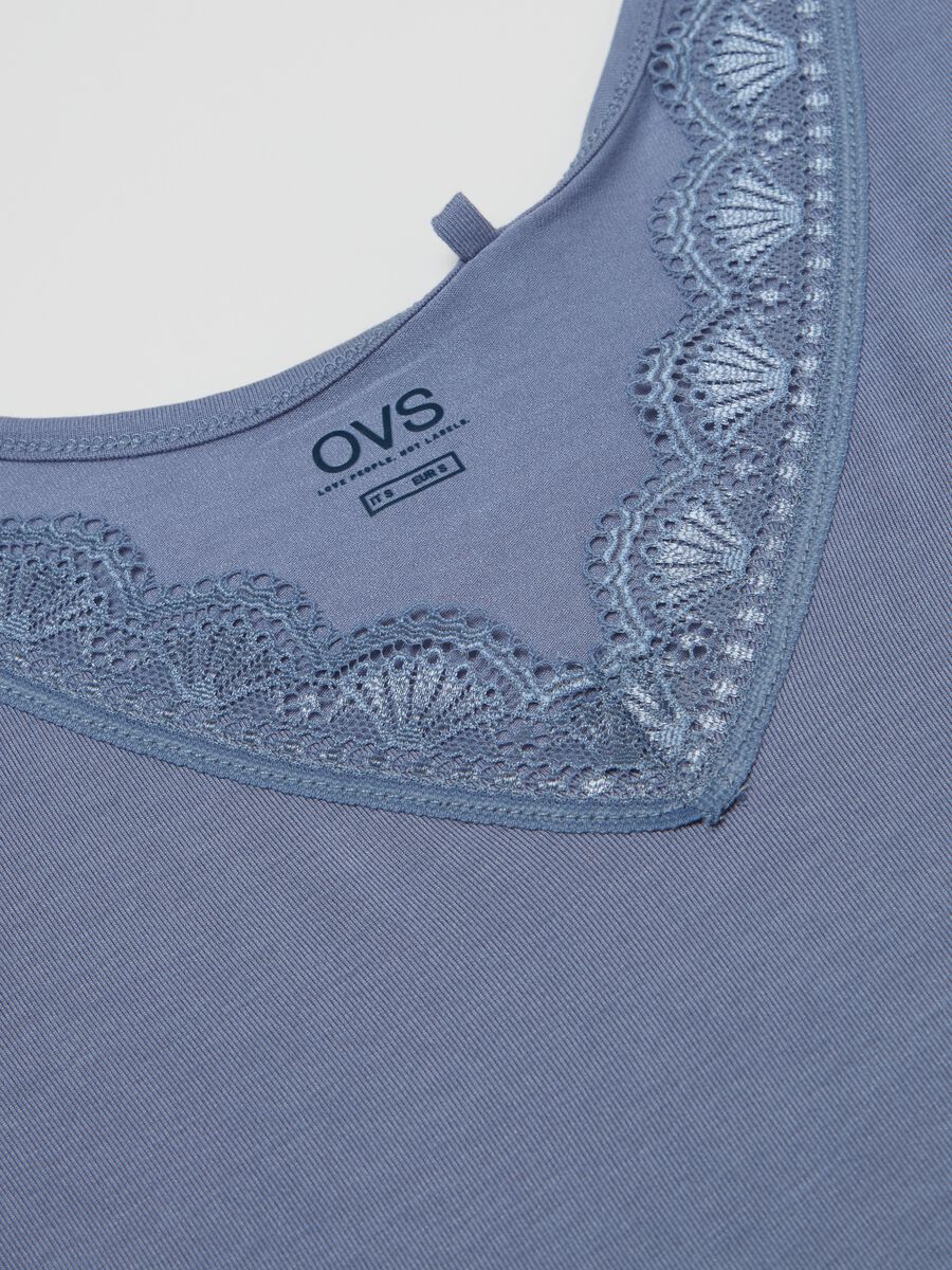 Vest with V neck and lace_5
