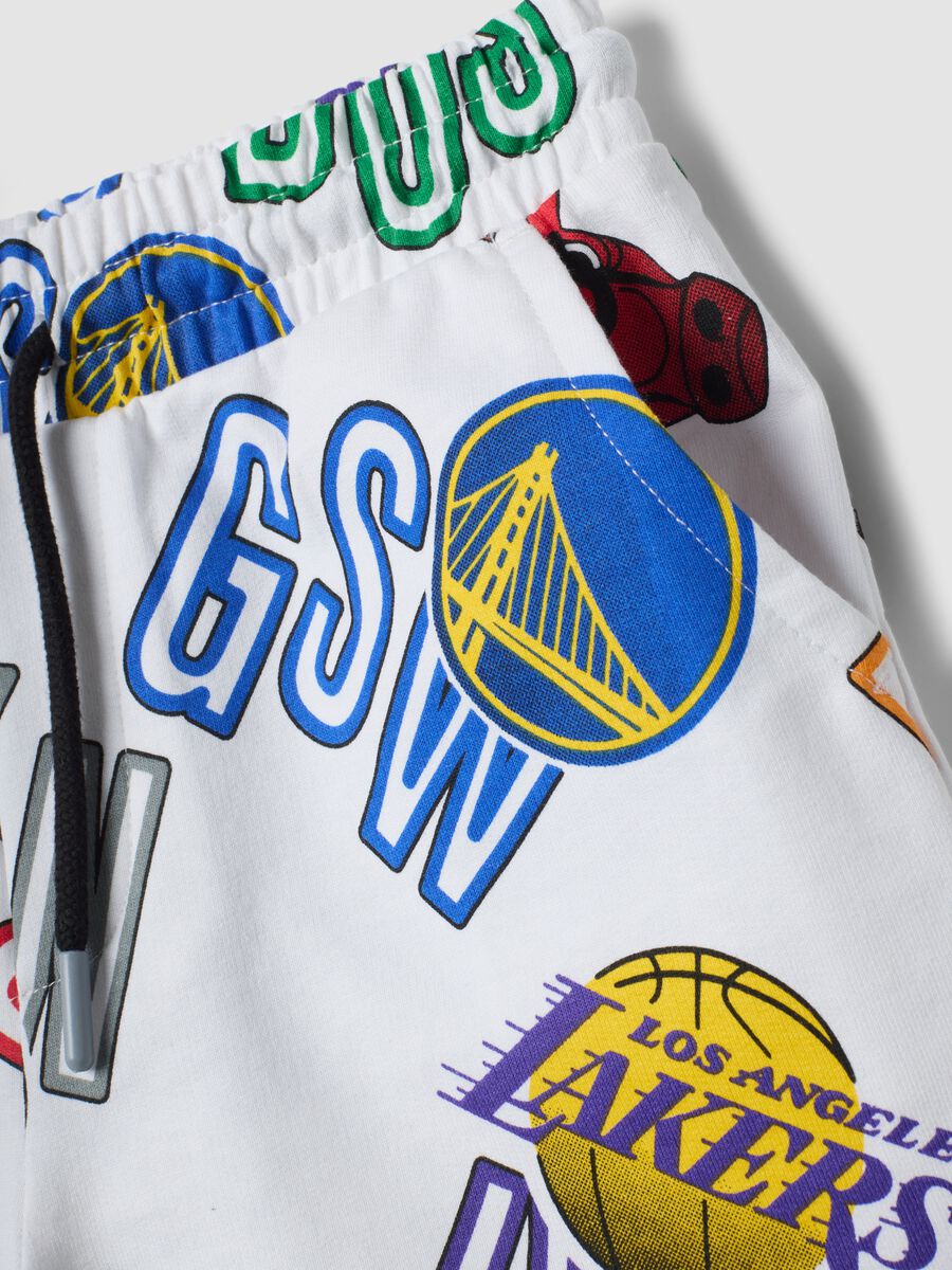 White pure cotton shorts with all-over print_3