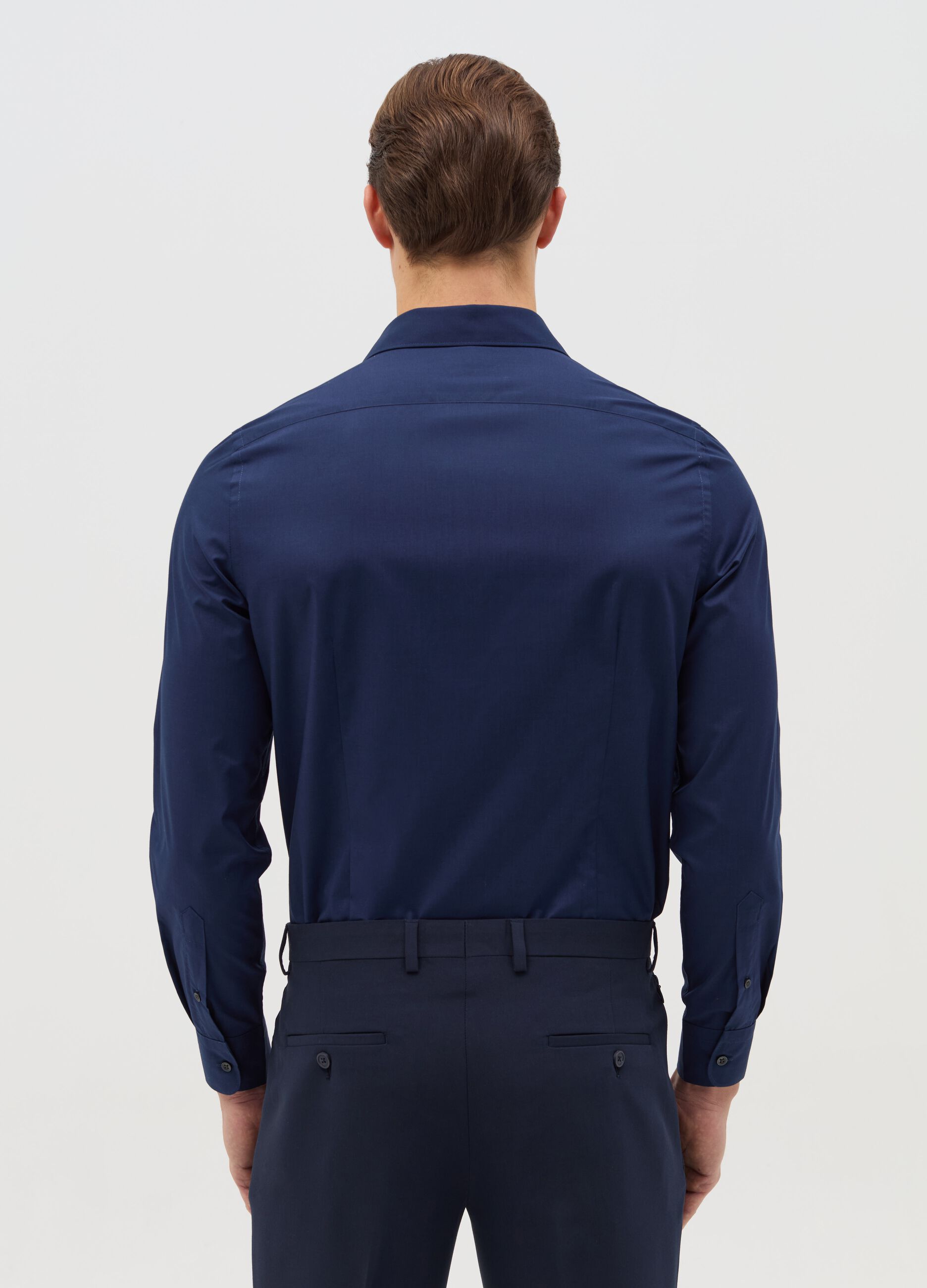 Slim-fit solid colour easy-iron shirt