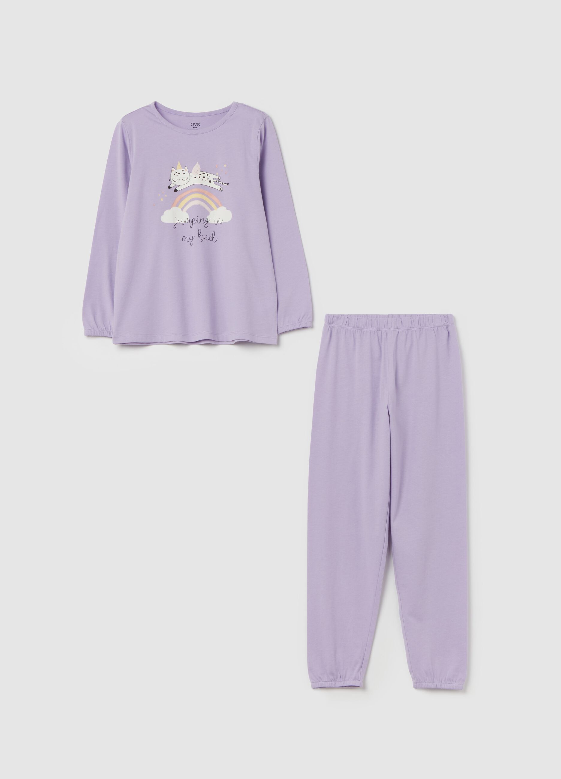 Organic cotton pyjamas with "Jumping in my bed” lettering