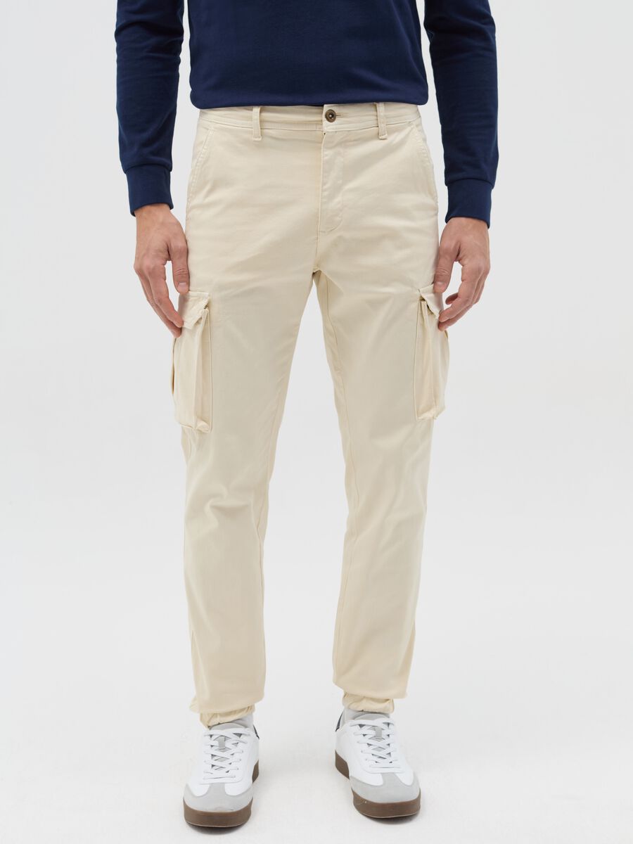 Stretch cotton cargo trousers_1