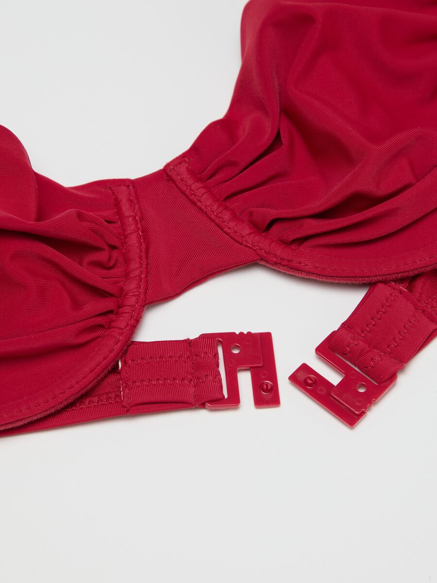 Women’s bikini top in red stretch fabric with cups_1