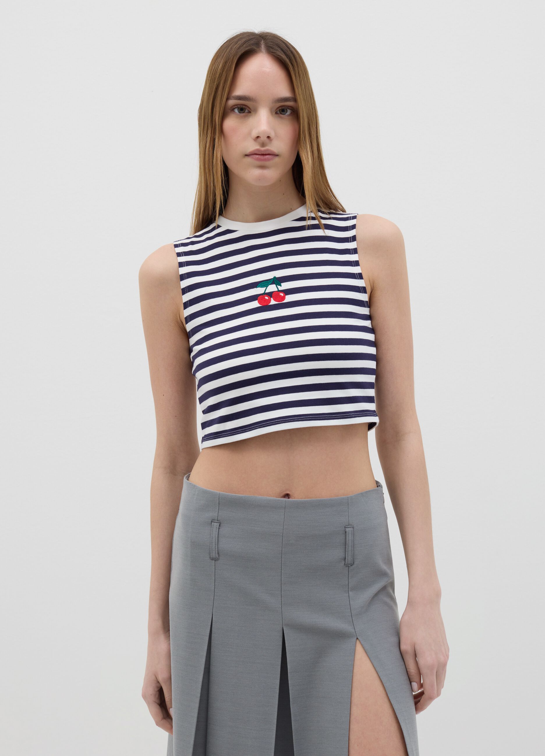 White and blue cropped tank top with embroidery