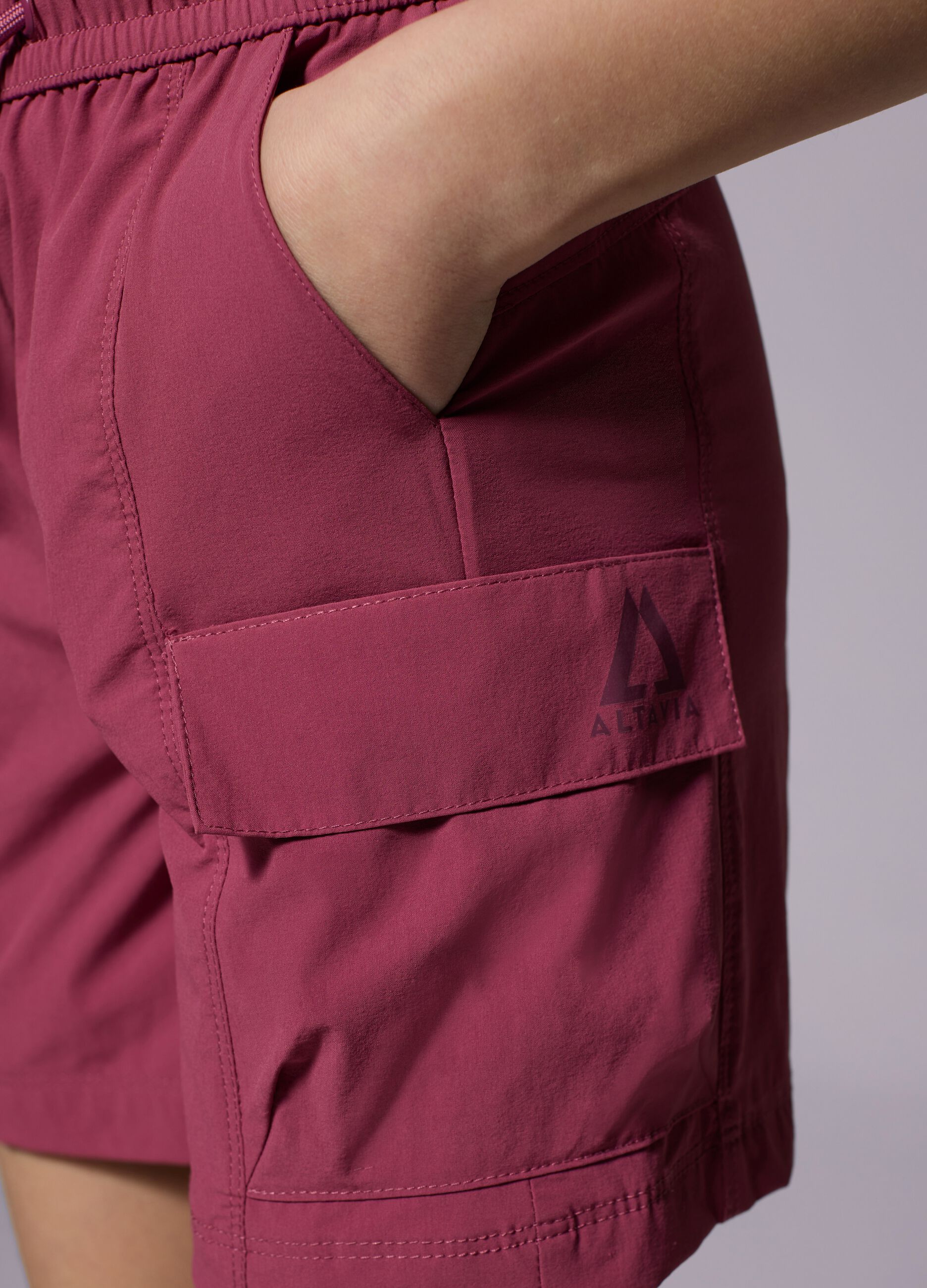 ALTAVIA WITH DEBORAH COMPAGNONI pink sports cargo shorts