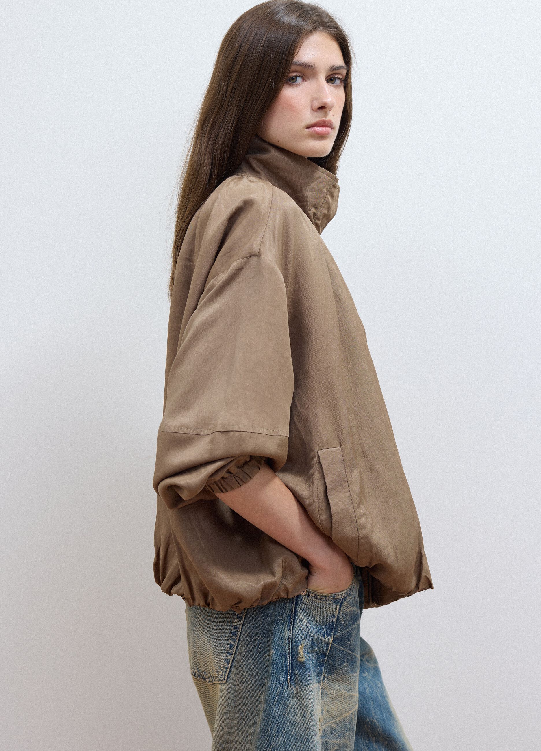Brown regular-fit jacket in viscose and linen blend