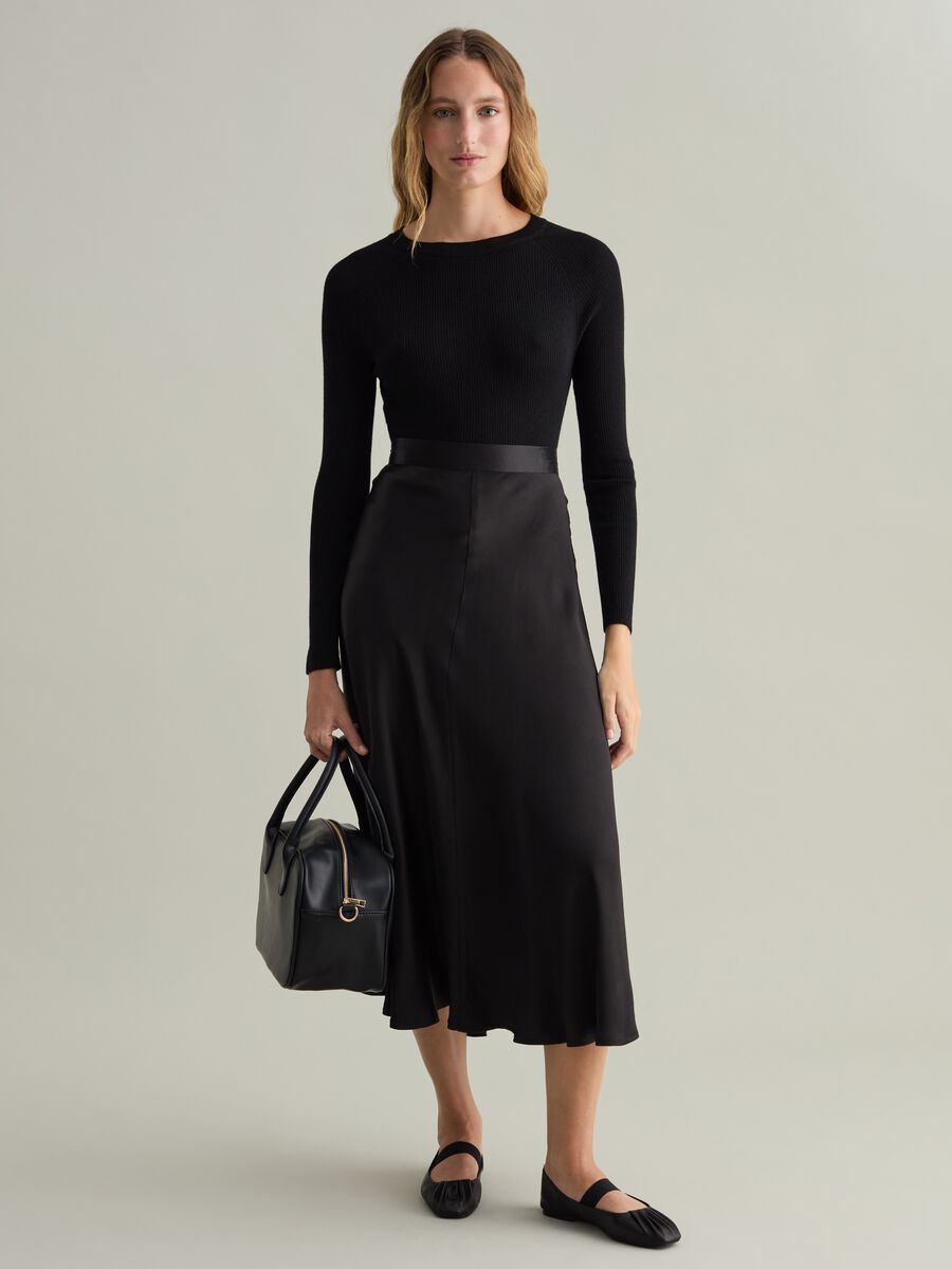 Contemporary ribbed top with raglan sleeves_1