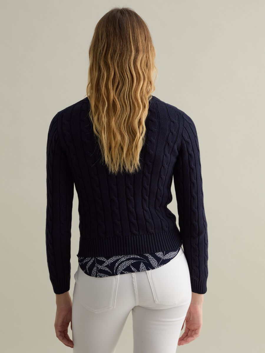 Ribbed pullover with cable-knit design_2