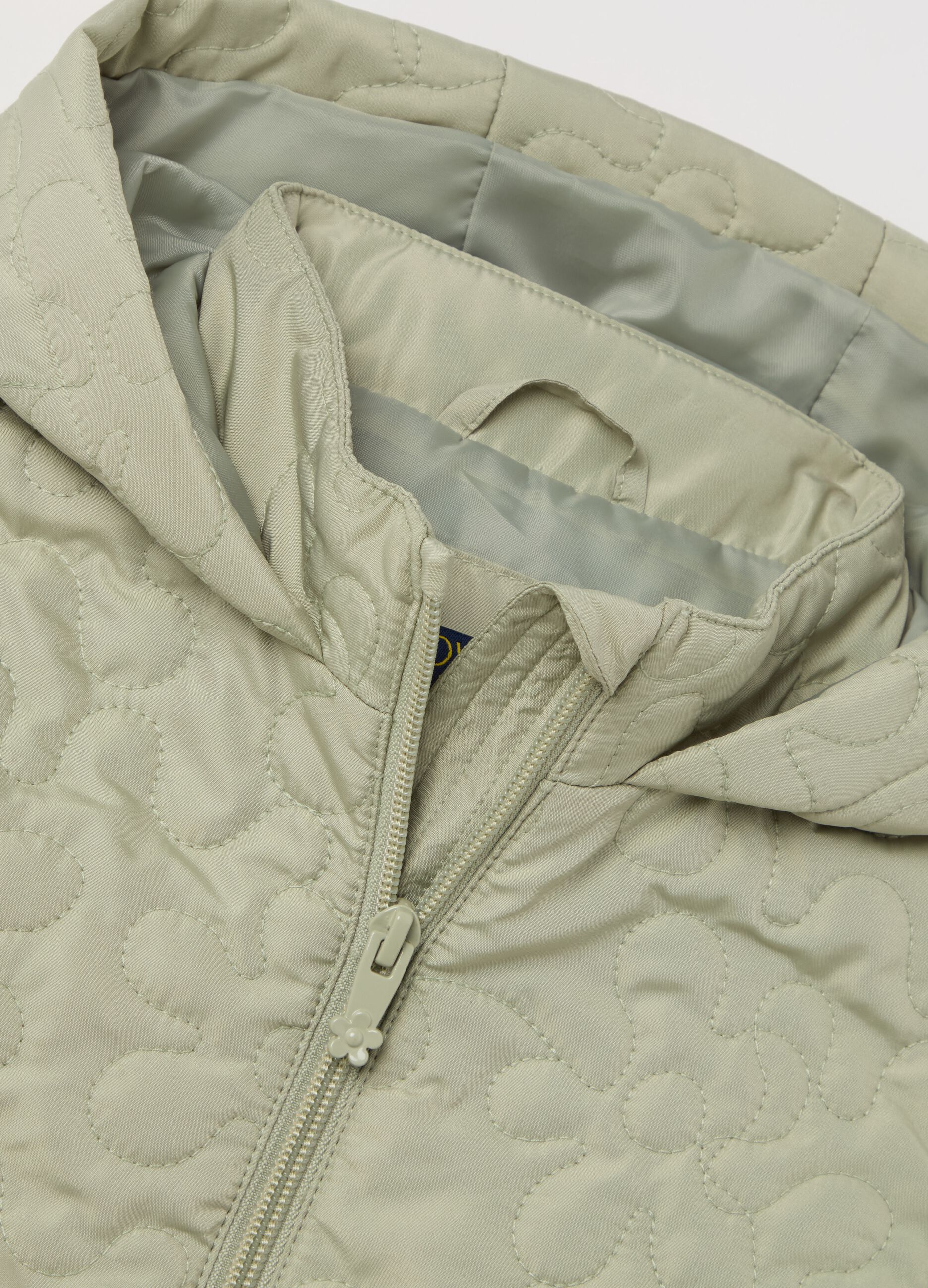 Quilted jacket with hood and flowers