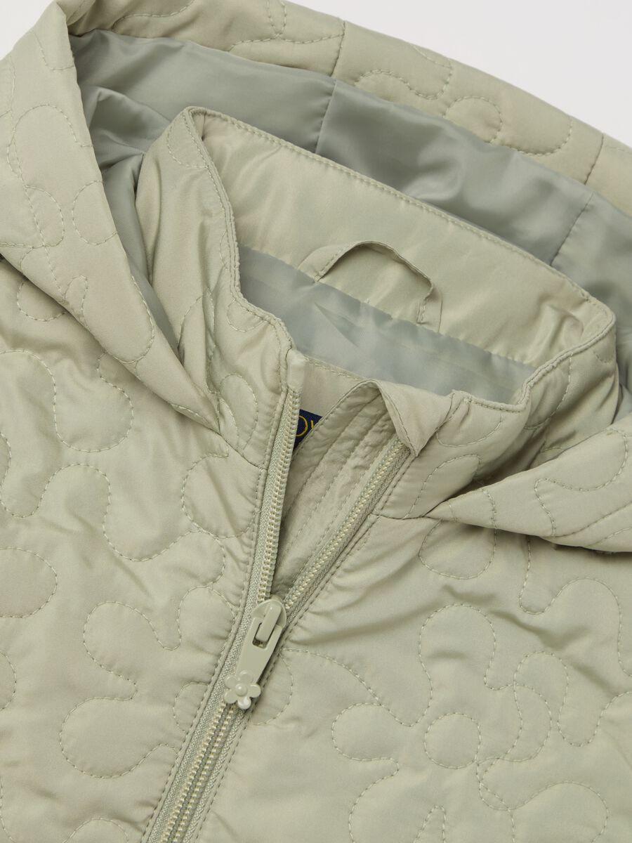 Quilted jacket with hood and flowers_3