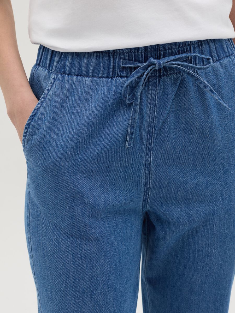 Cropped joggers in denim with drawstring_2