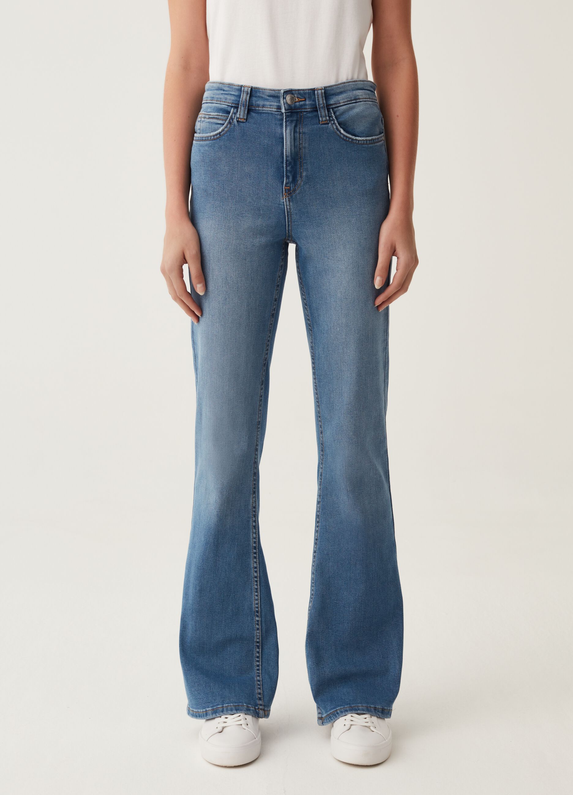 Jeans flare fit a vita alta con scoloriture_1