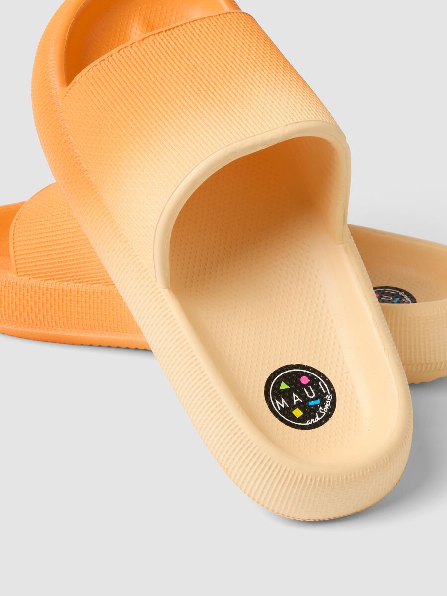 Orange gradient-effect sliders_2