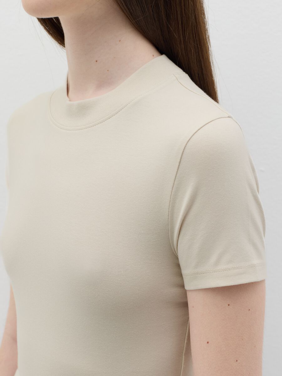 Stretch cotton T-shirt with mock neck_2