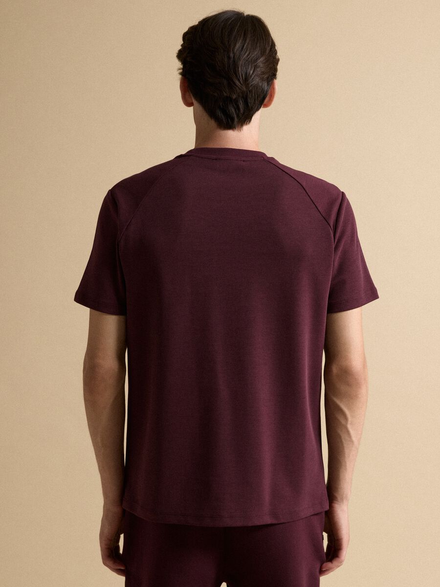 T-shirt rossa in misto cotone traspirante e ad asciugatura rapida_3