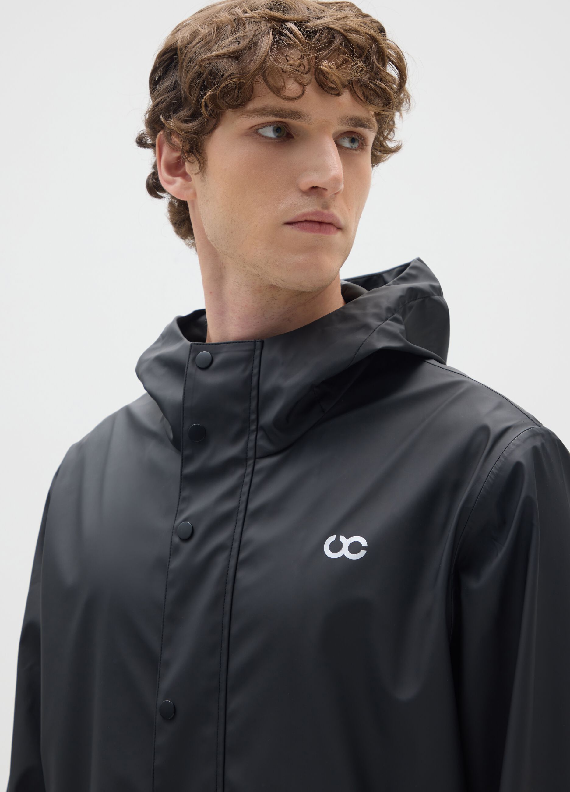 Black lightweight waterproof jacket regular fit