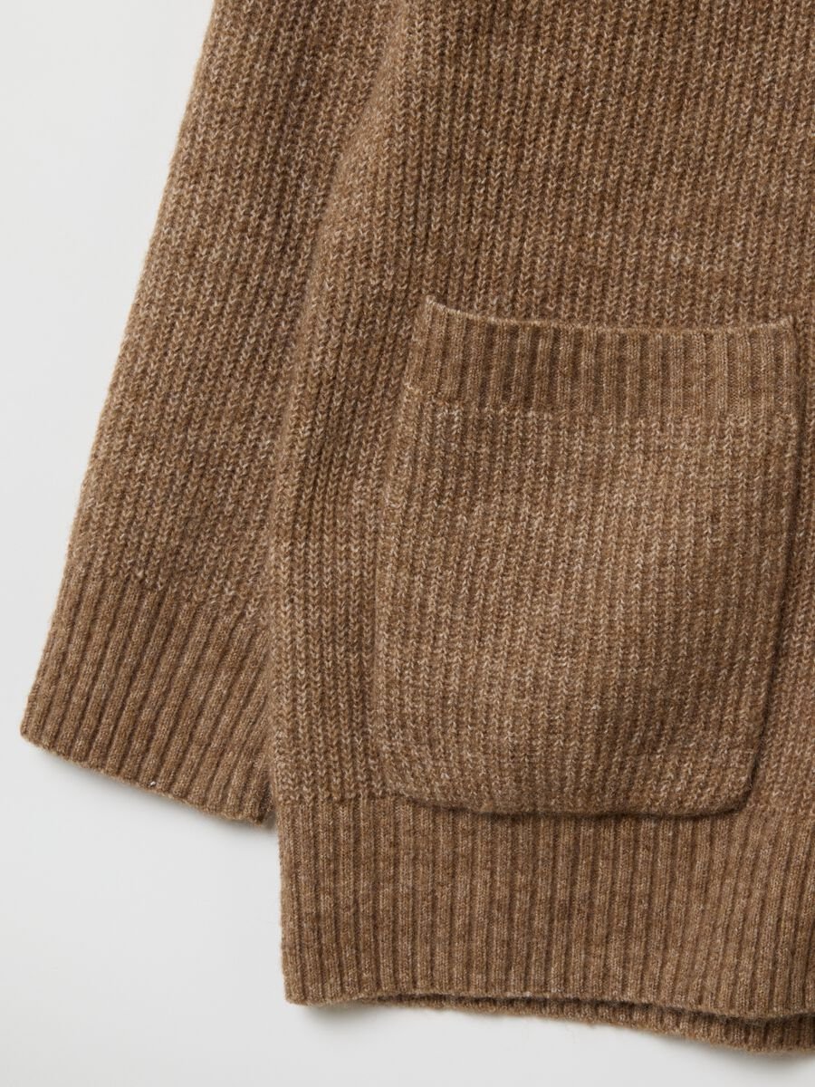 Cardigan marrone vestibilità over con bottoni_1