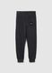 Boys' black cotton blend jogger trousers in over fit_4
