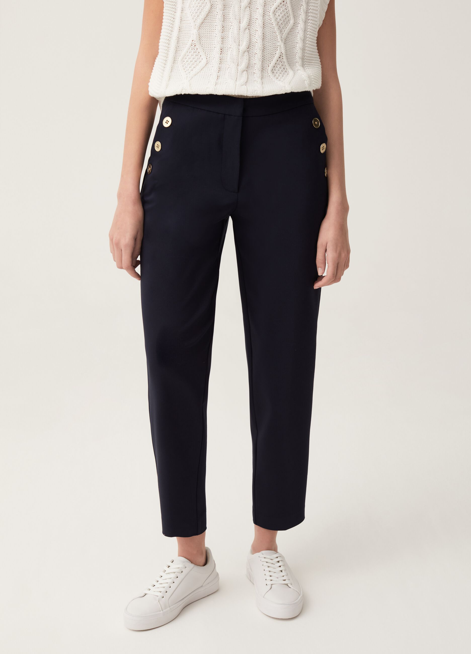 Cigarette trousers with gold-coloured buttons