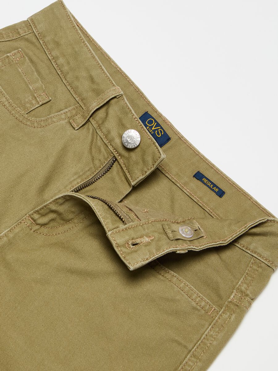 Cotton Bermuda shorts with five pockets_2