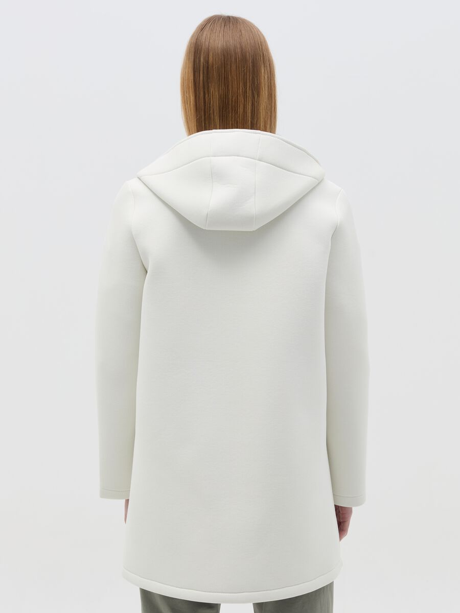 Hooded coat with buttons_3