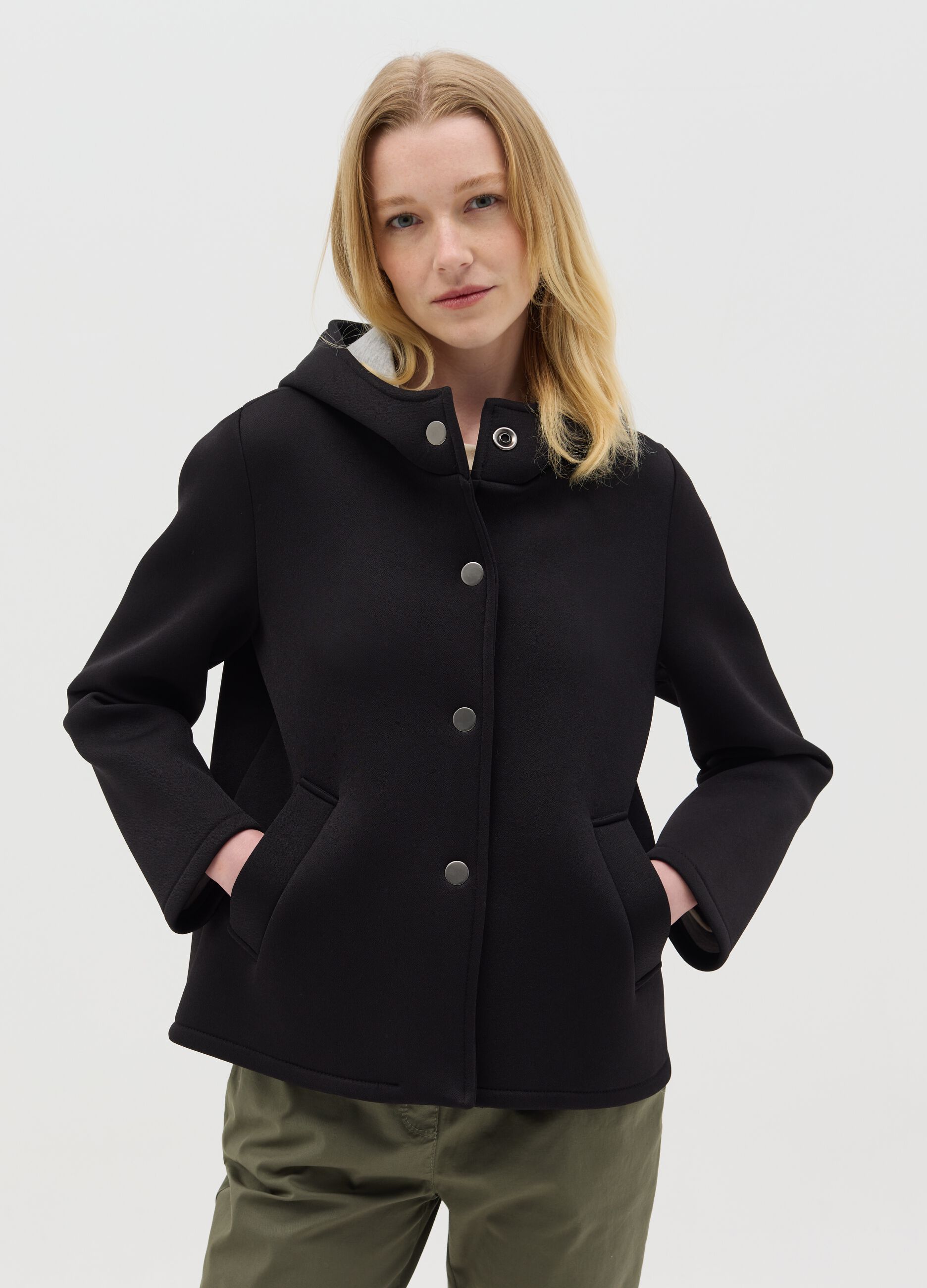 Short jacket with hood and buttons