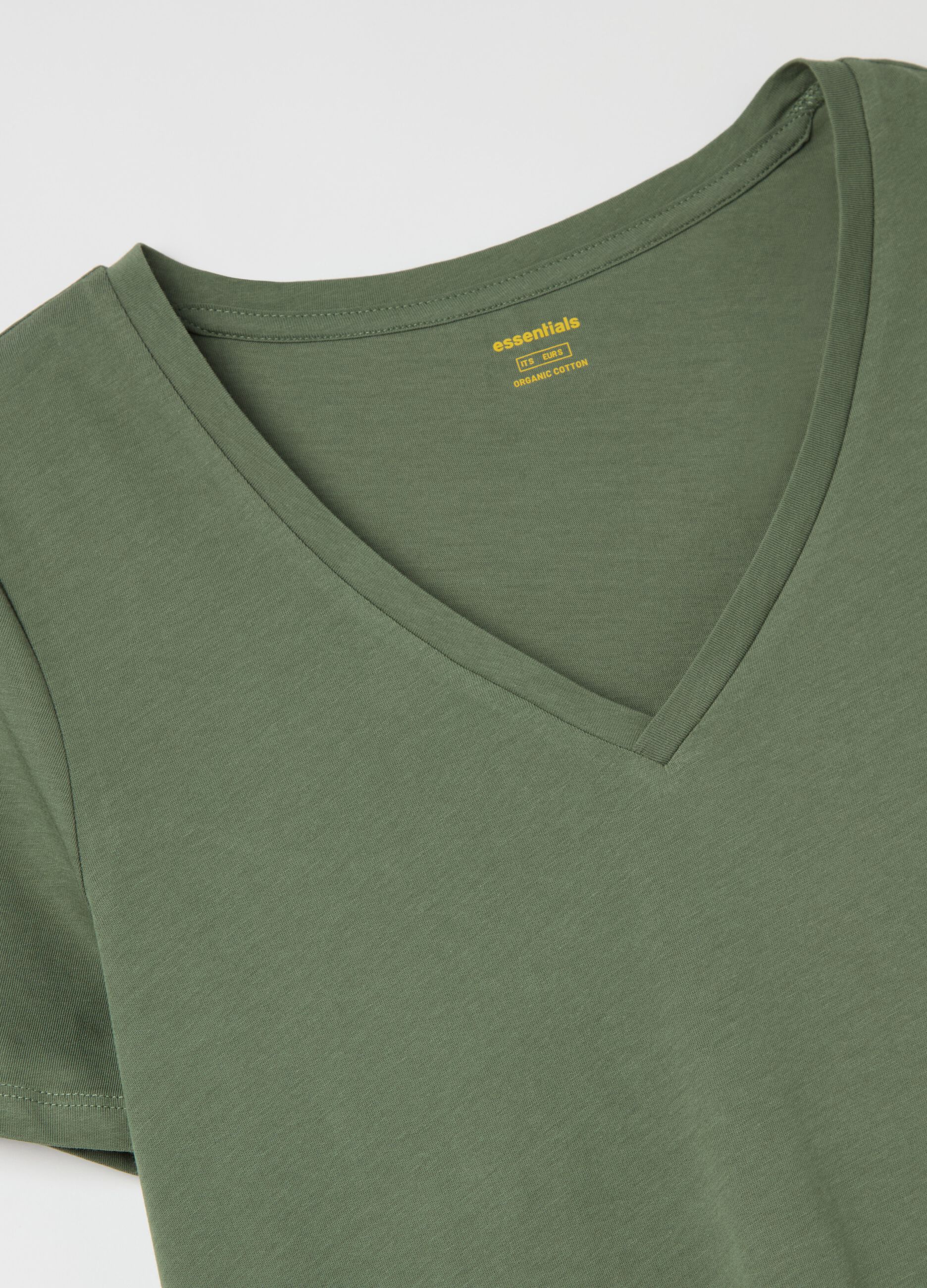 Essential V-neck T-shirt in cotton