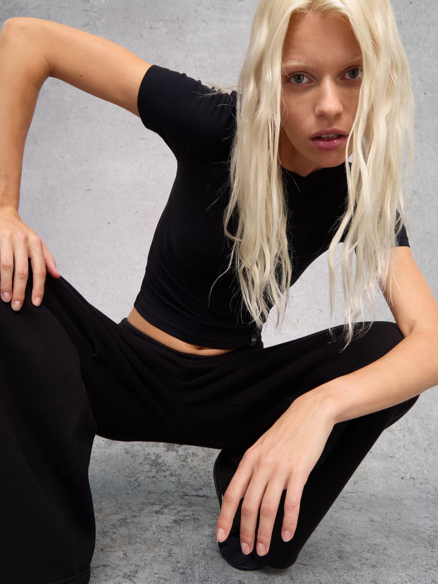Perfect Black T-shirt_2