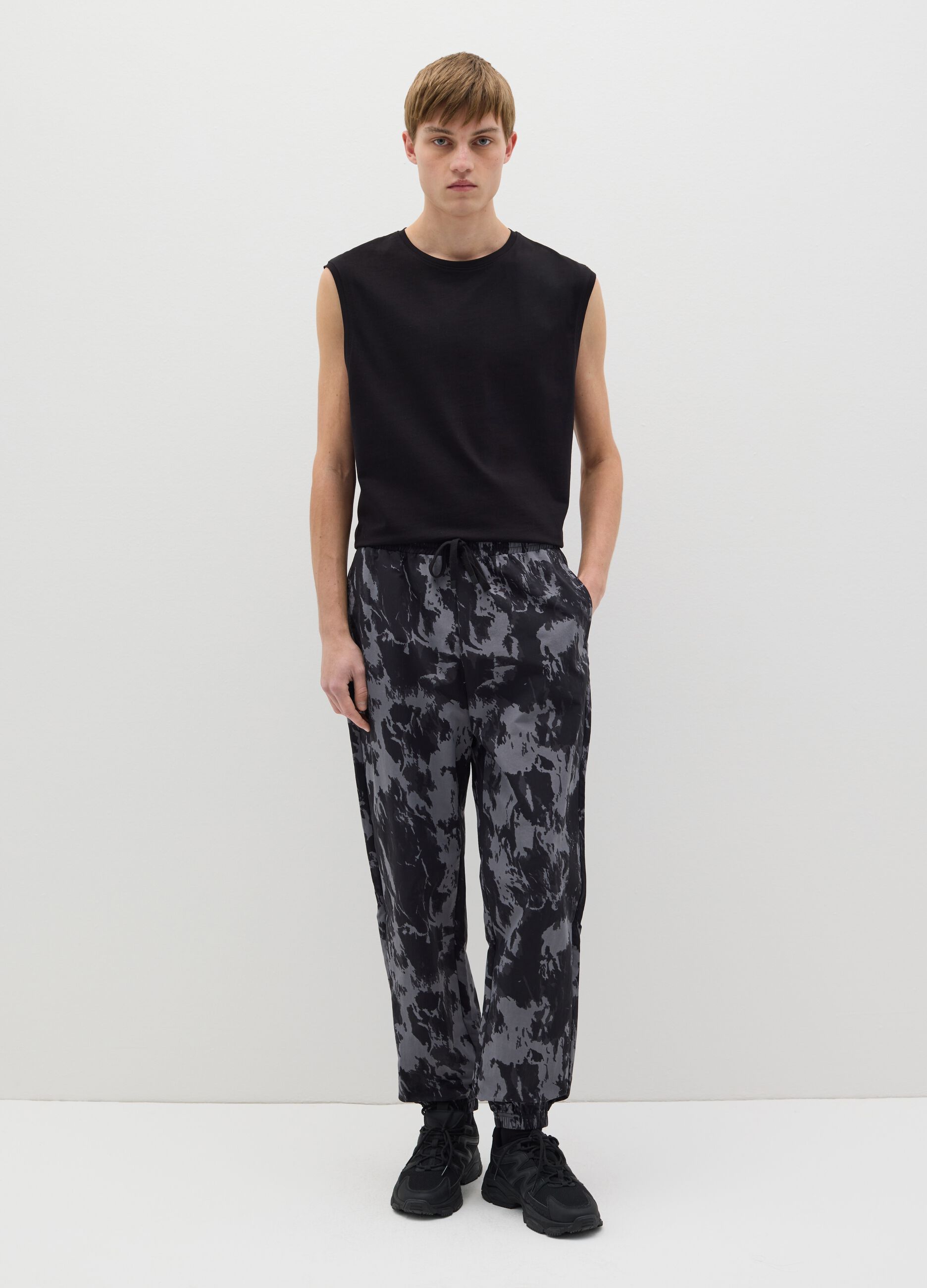 Cotton racerback vest with round neck