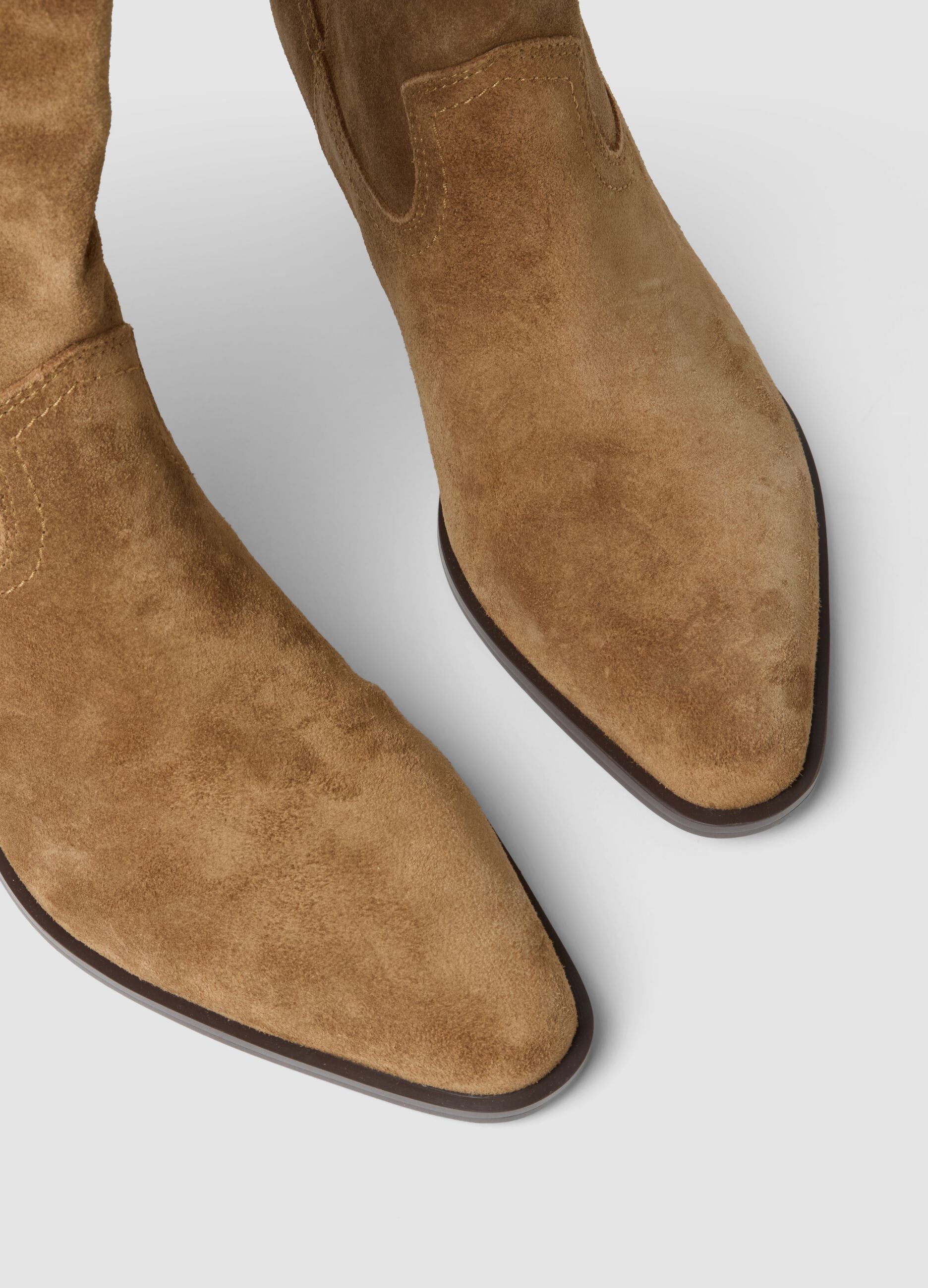 Brown low-heel genuine leather boots