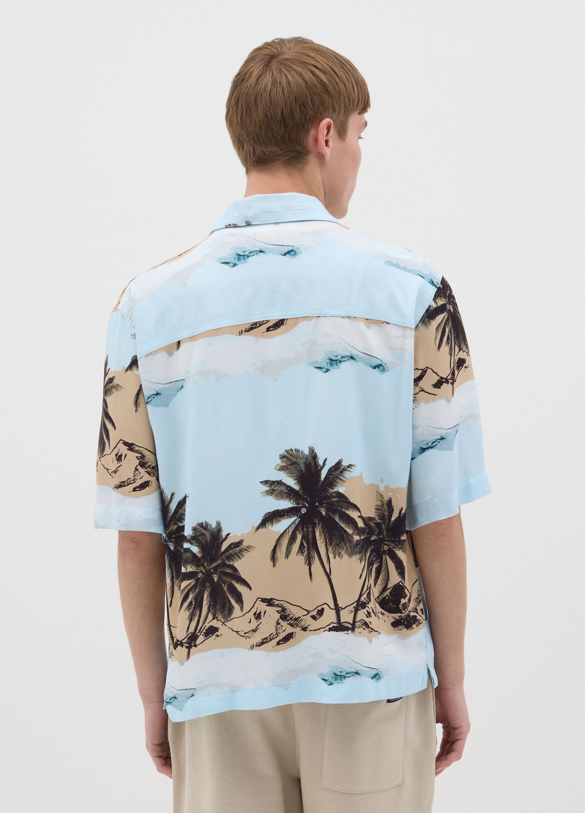 Men's short-sleeved, oversized multi-coloured 100% viscose shirt with print