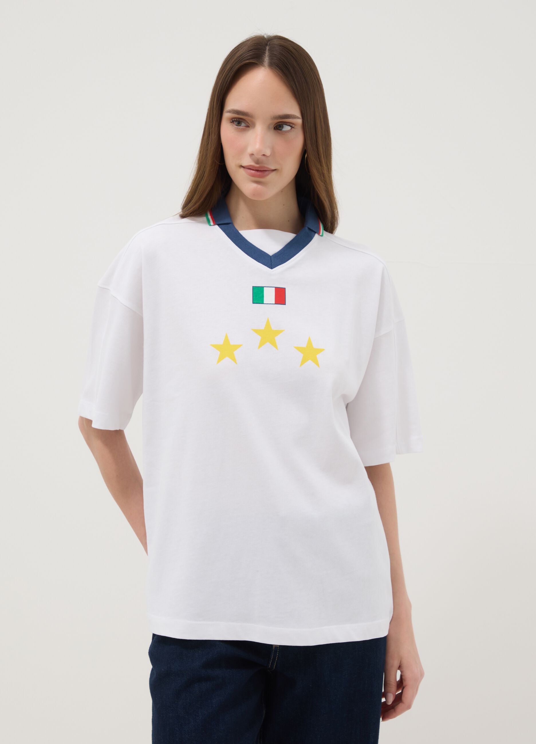 White pure cotton regular fit t-shirt with Italy details
