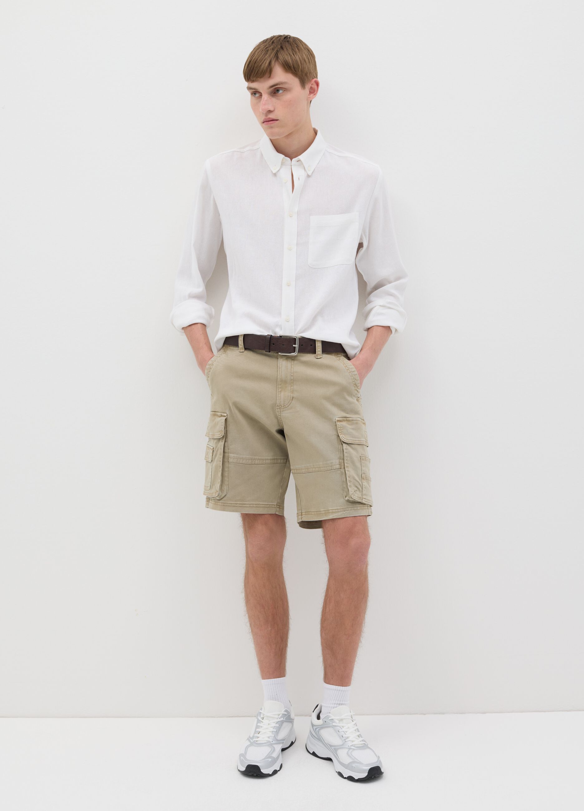 Beige Bermuda shorts in stretch cotton