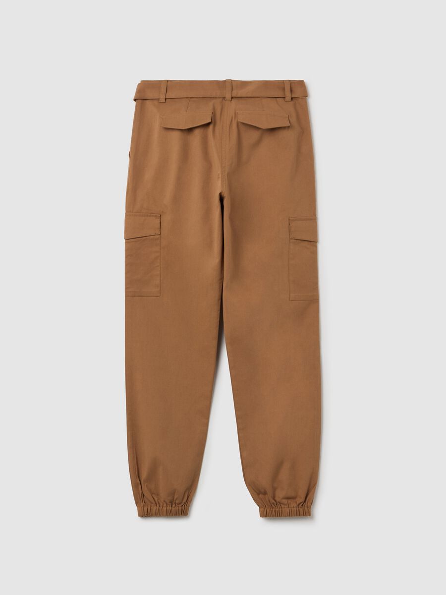 Cargo trousers with a belt_4