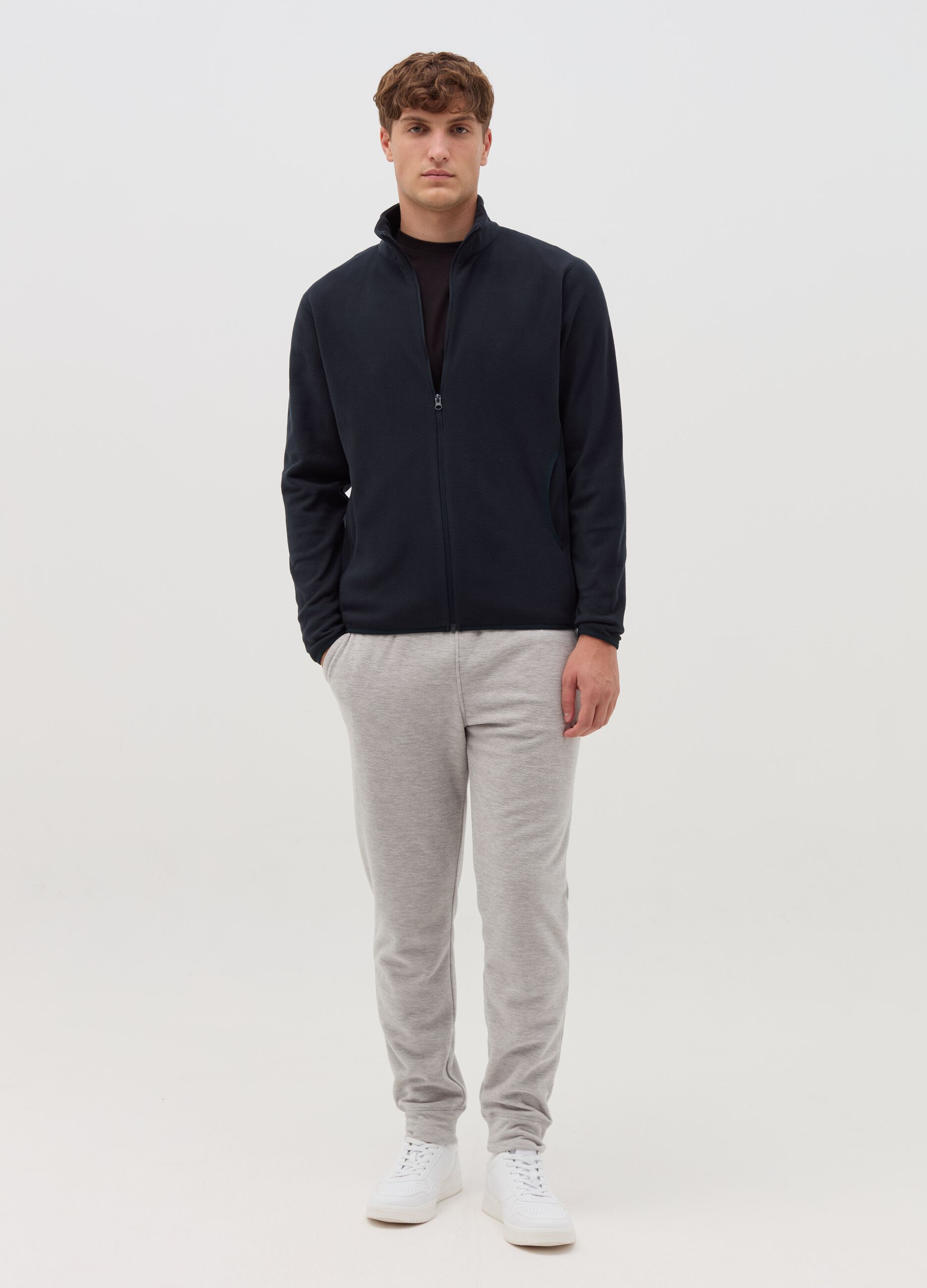 Fleece joggers with drawstring