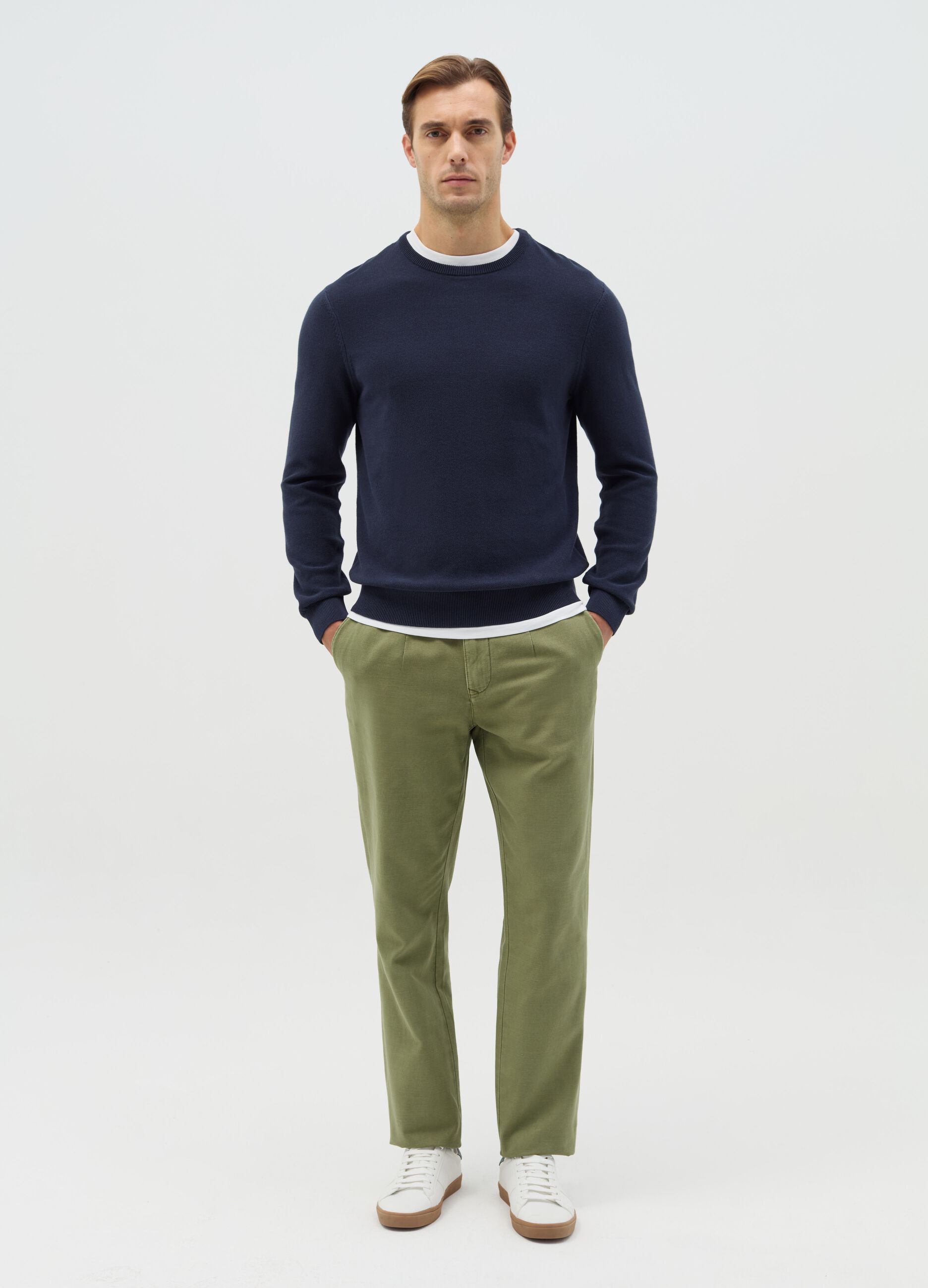 Chino trousers in green linen and cotton