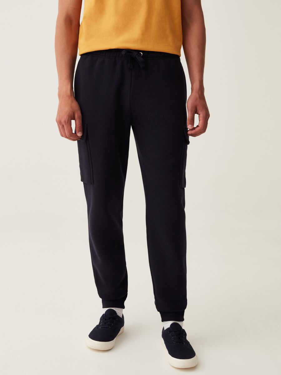 Joggers cargo in felpa con coulisse_1