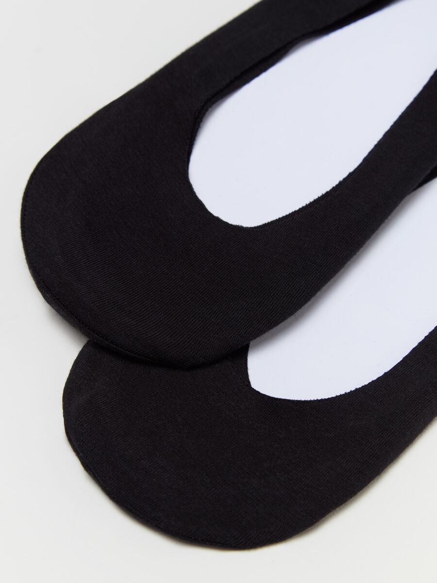 Two-pack shoe liners with laser cut_1