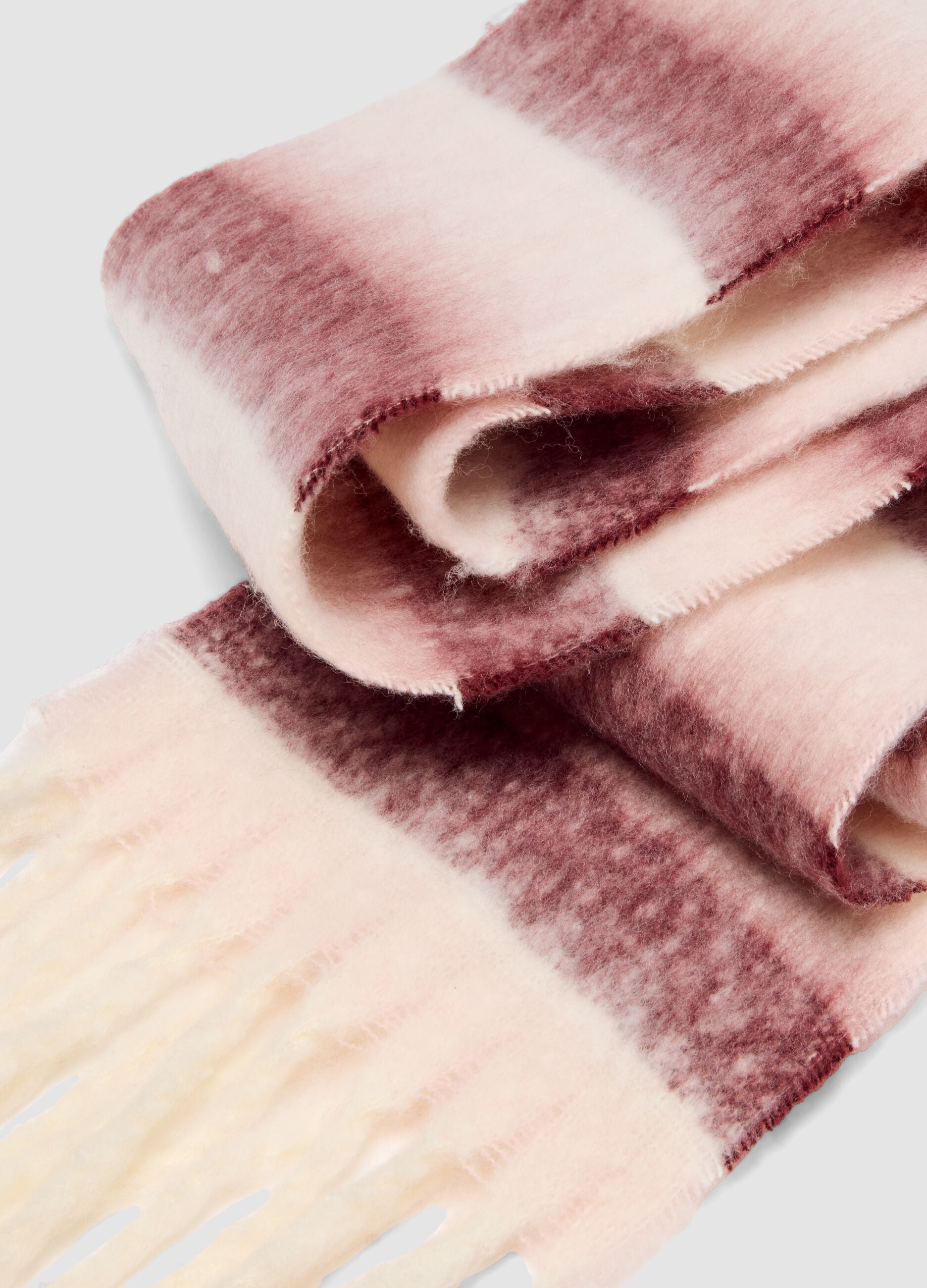 Pink striped scarf with fringes