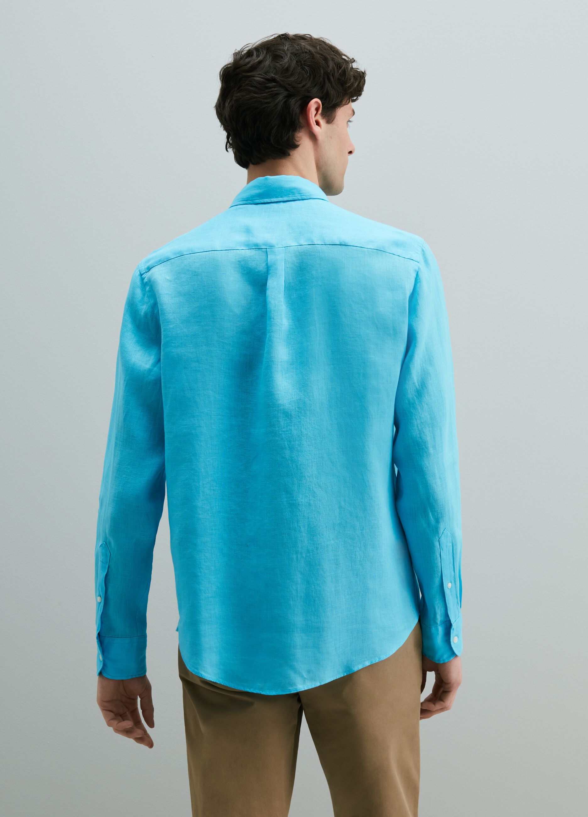 Linen shirt with button-down collar