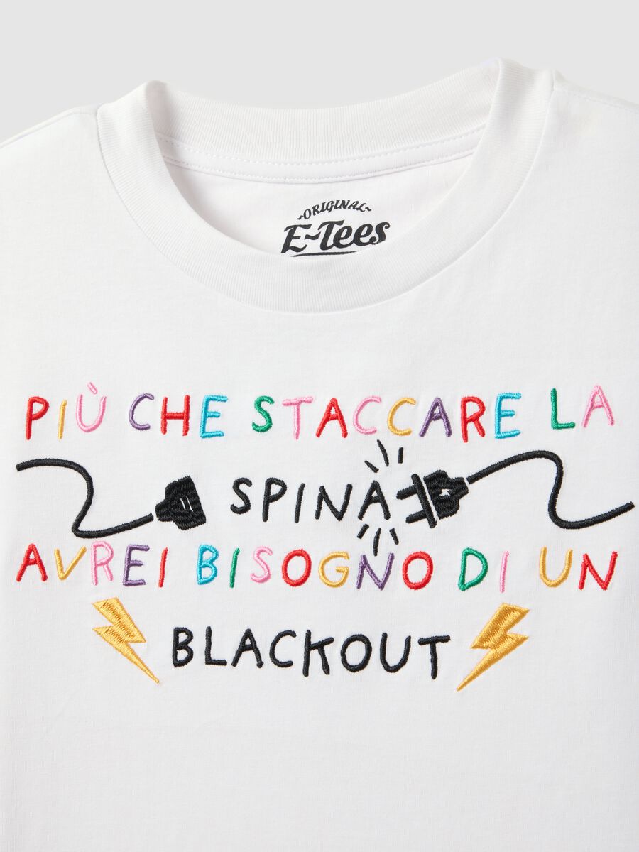 White pure cotton t-shirt regular fit with embroidered lettering_5