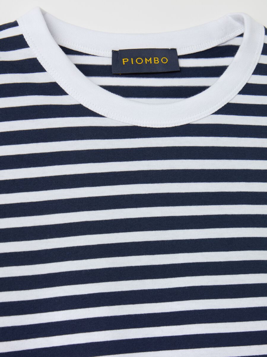 T-shirt with horizontal stripes_5