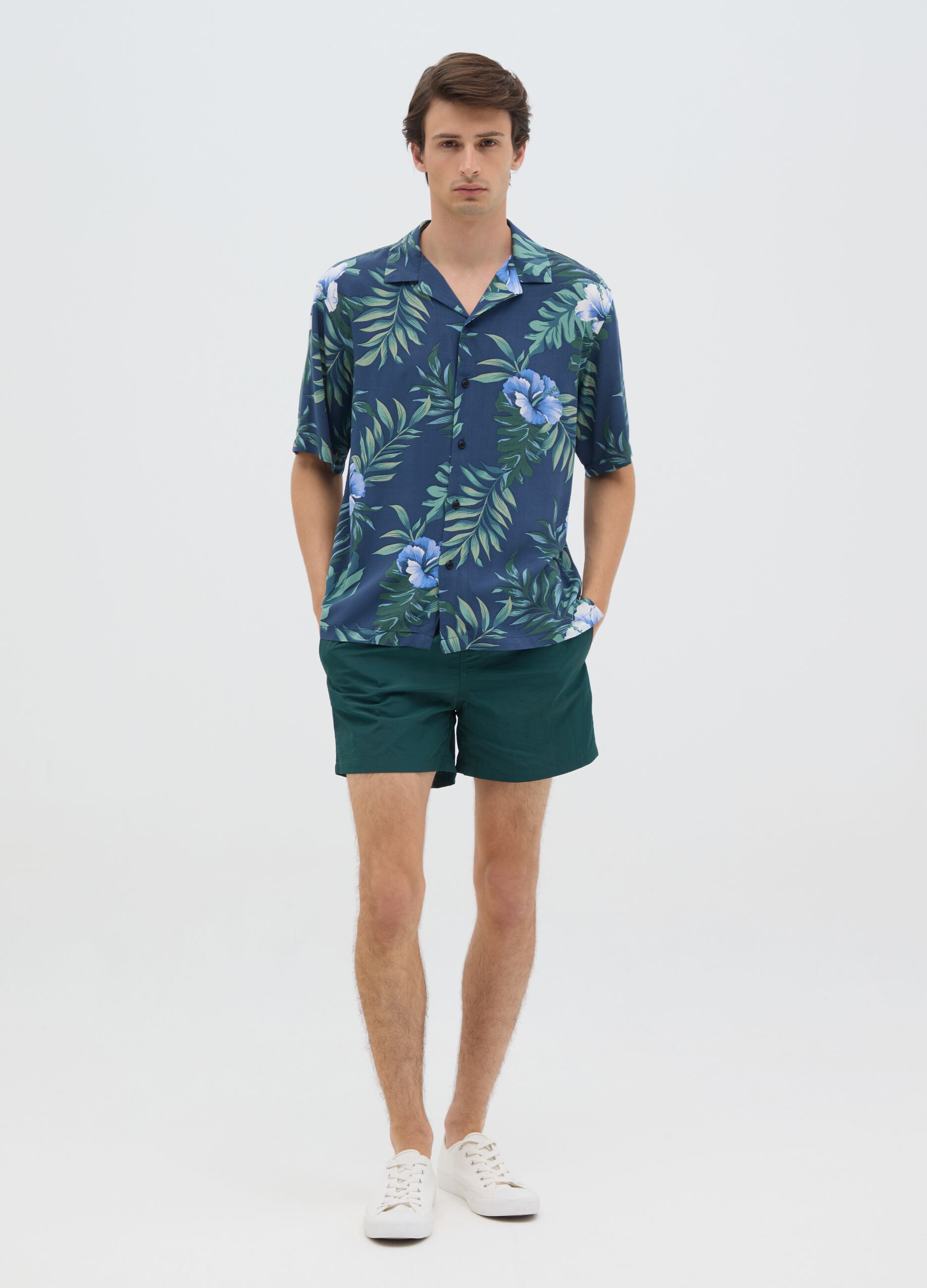 Green mixed fabric swim shorts