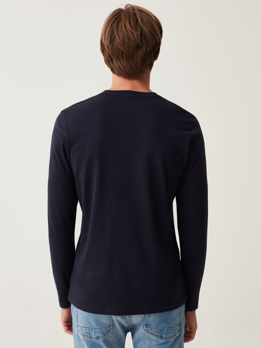 T-shirt with long sleeves and V neck_2