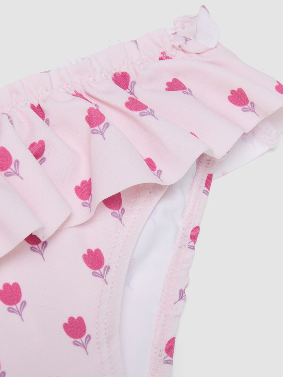 Pink ruffle bikini in stretchy fabric_3
