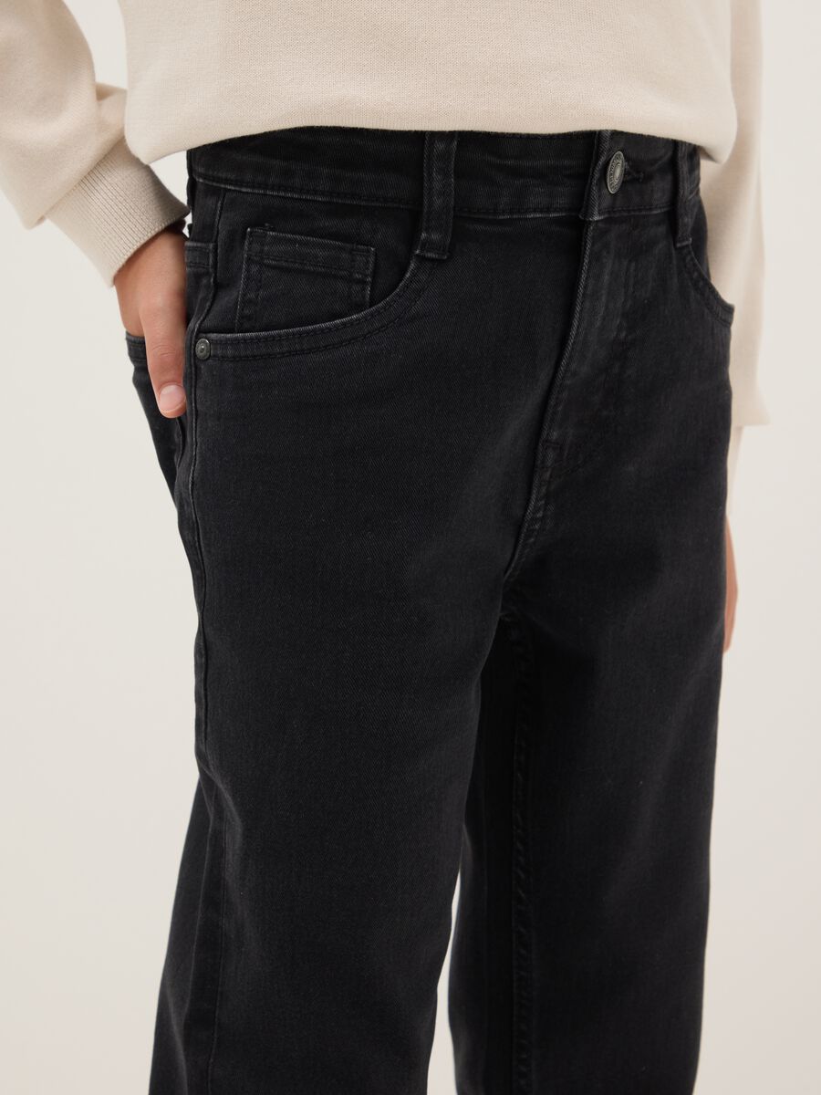Black cotton blend regular fit jeans for boys_2