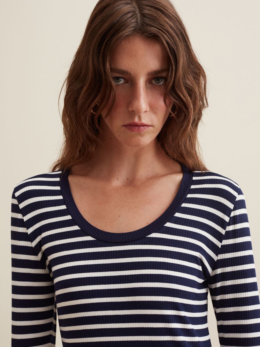 T-shirt a righe con maniche lunghe_3